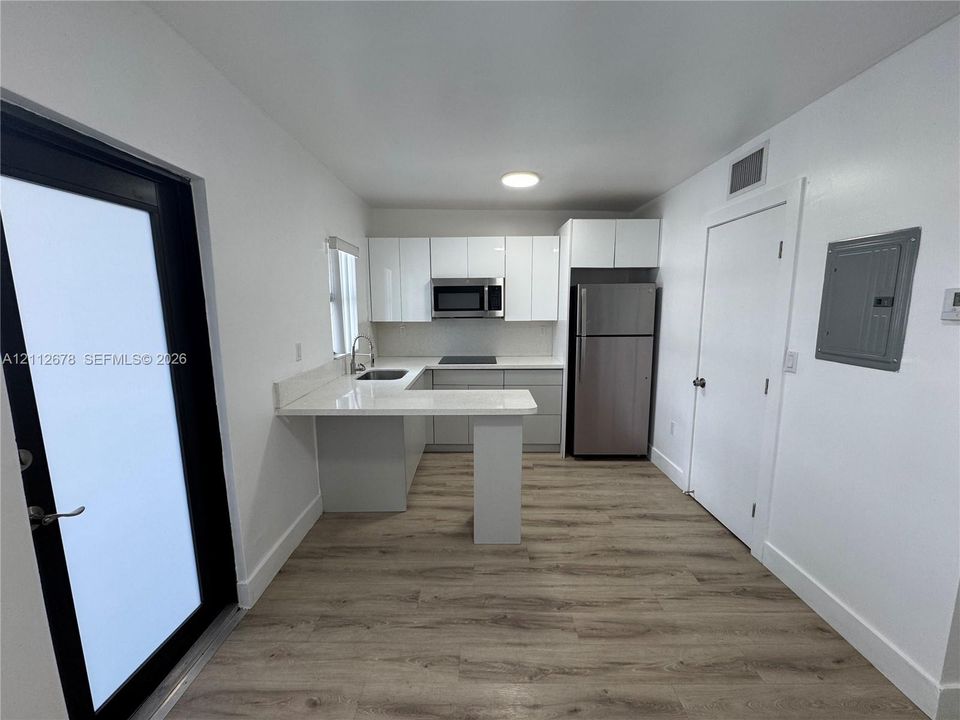 В аренду: $1,600 (1 спален, 1 ванн, 1000 Квадратных фут)