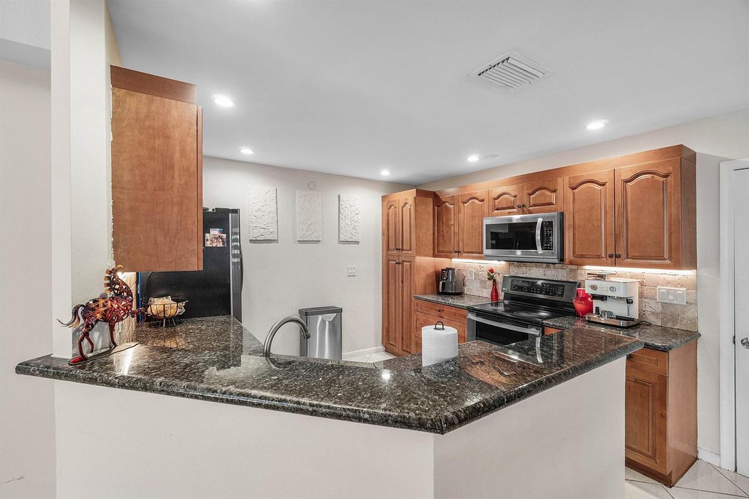 013-6947BitterbushPlace-BoyntonBeach-FL-