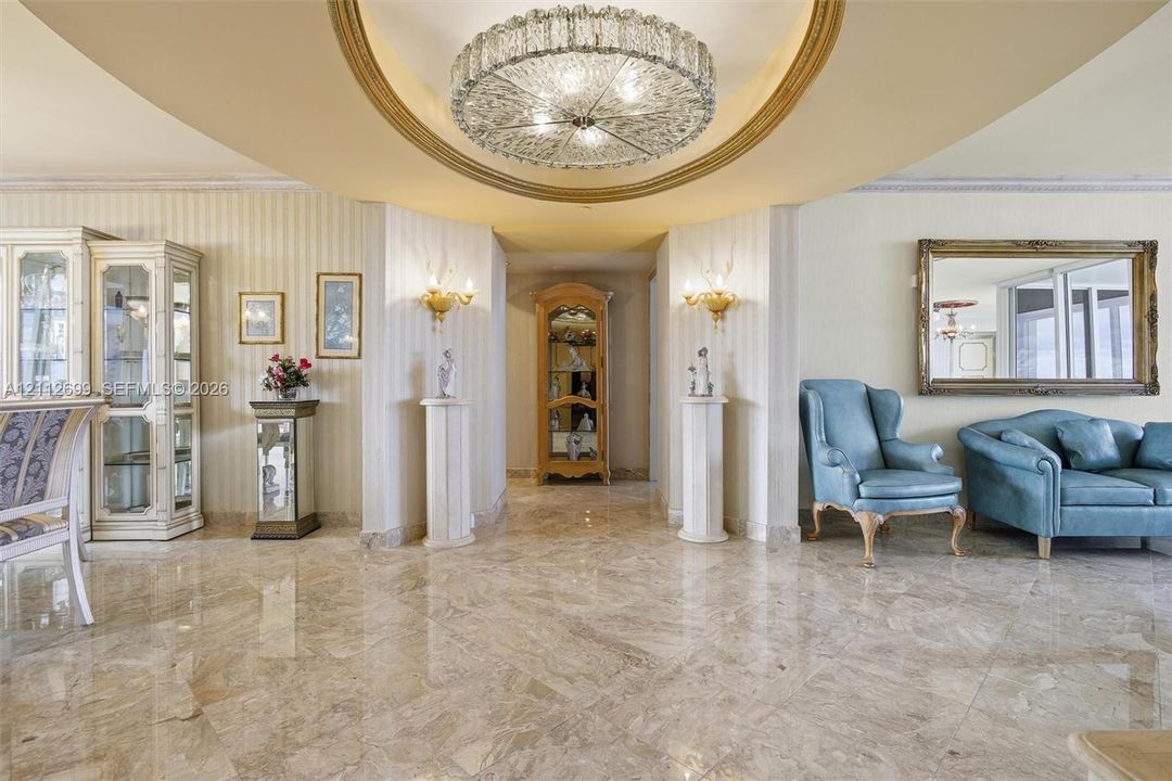 For Sale: $2,195,000 (3 beds, 4 baths, 2440 Square Feet)