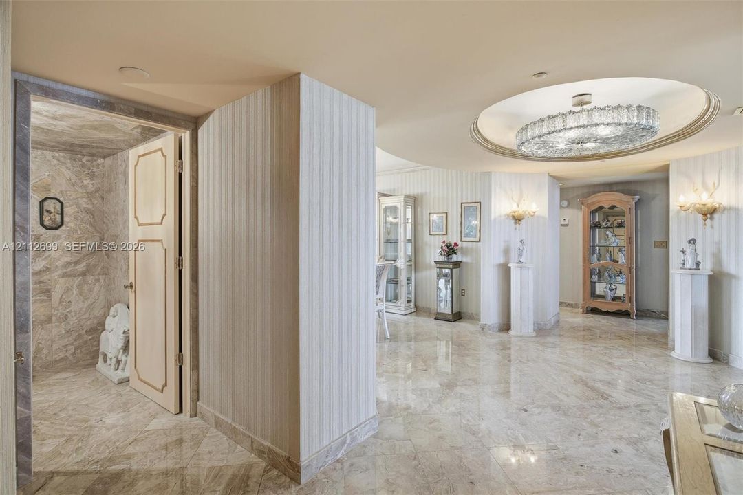 For Sale: $2,195,000 (3 beds, 4 baths, 2440 Square Feet)