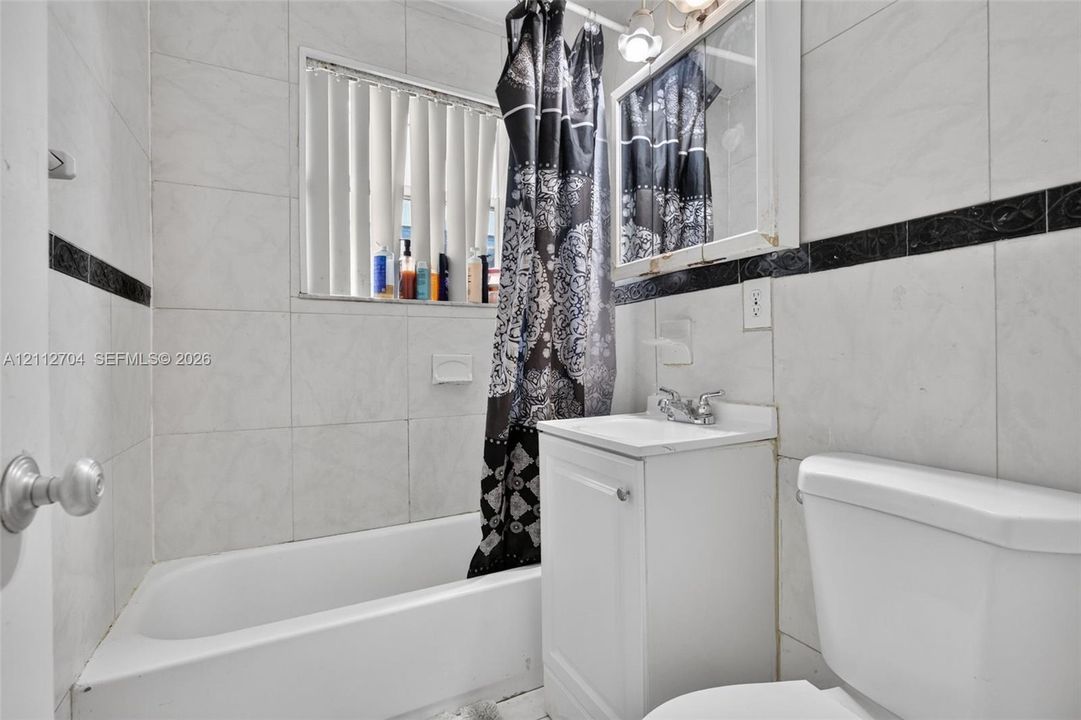 На продажу: $525,000 (3 спален, 2 ванн, 1296 Квадратных фут)