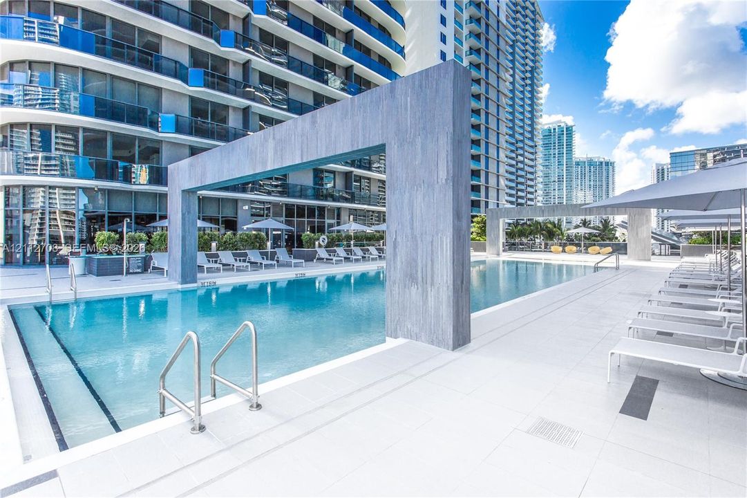 Swimming pool