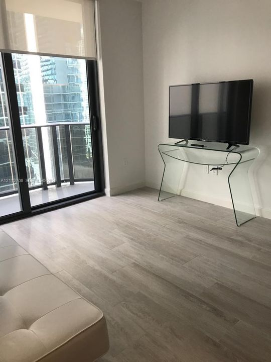 В аренду: $3,400 (1 спален, 1 ванн, 541 Квадратных фут)