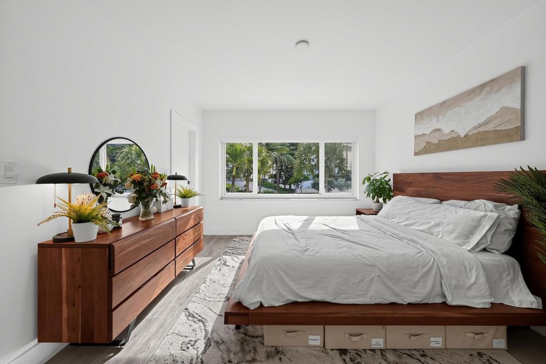 16_2143_N_Ocean_Blvd-Bedroom-1529