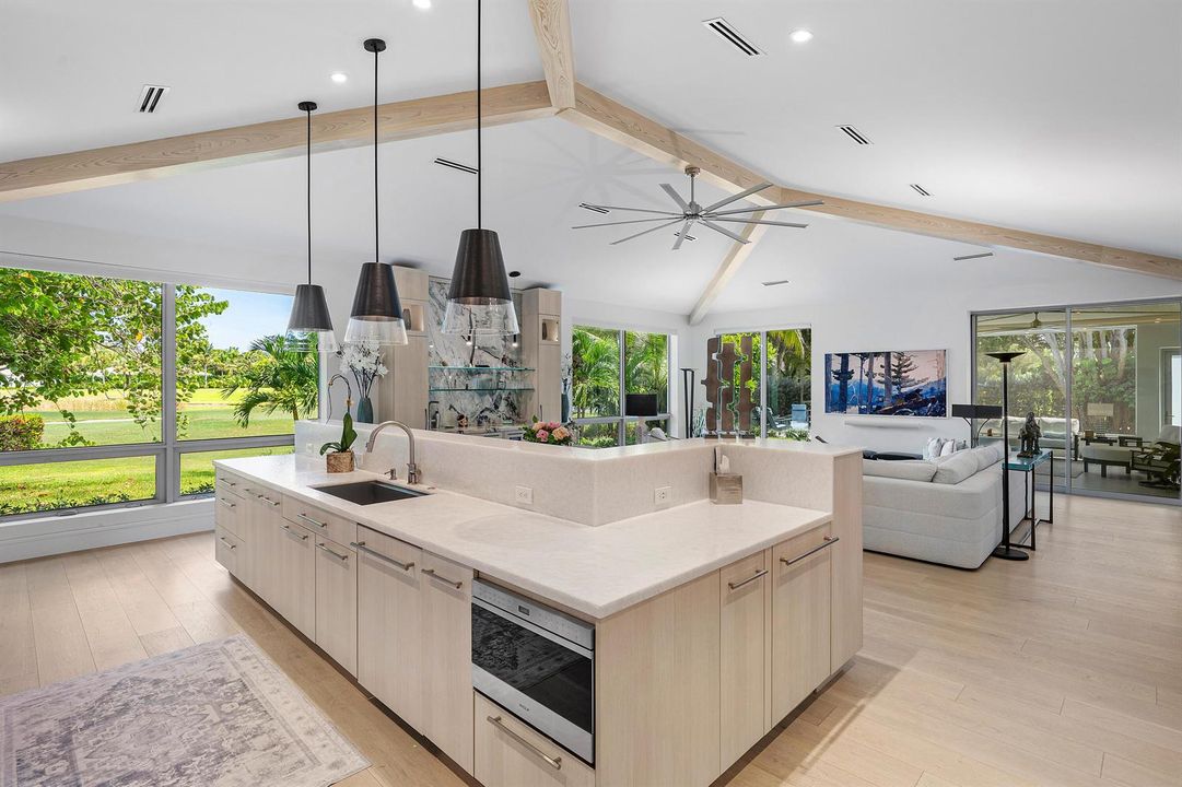 027-4545SouthLakeDrive