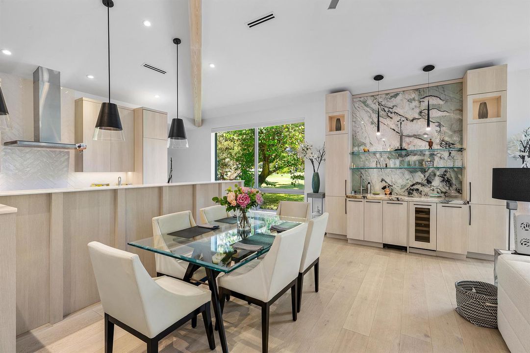 024-4545SouthLakeDrive