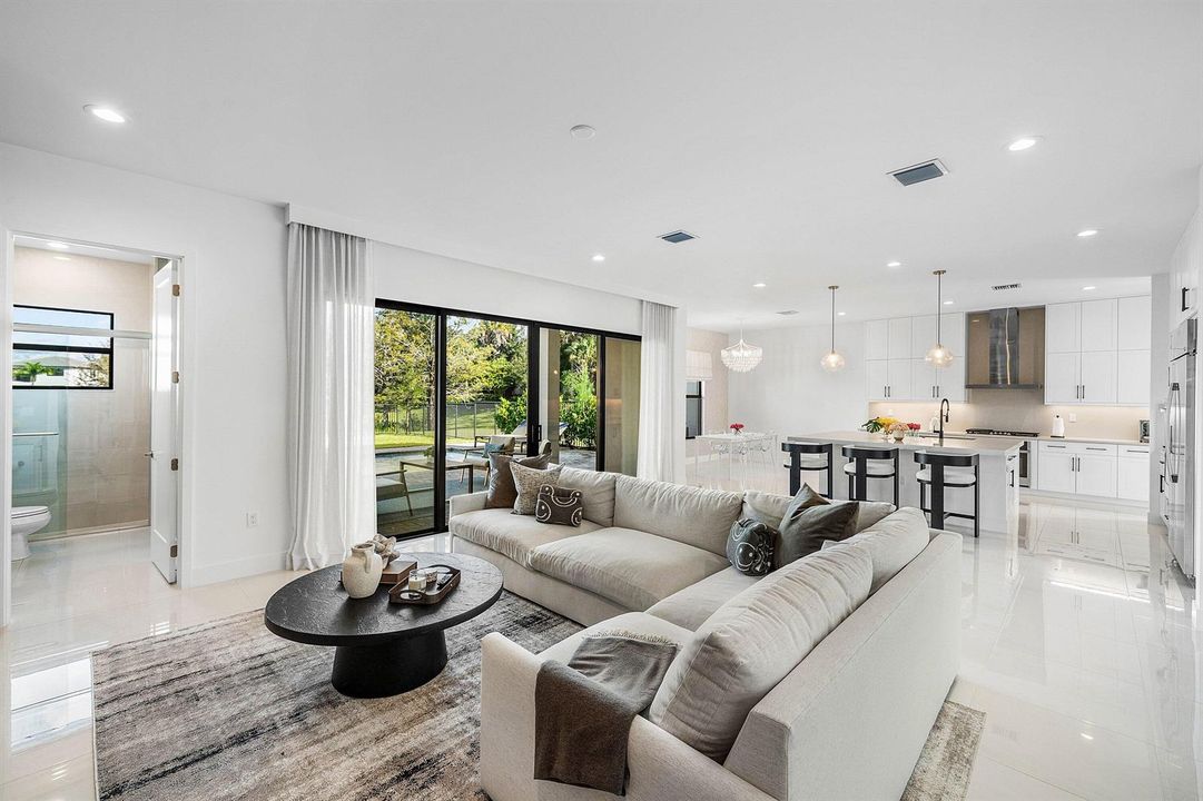020-8209EssexCountryClubDrive-BocaRaton-