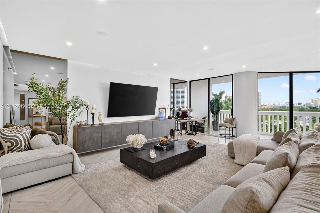 For Sale: $1,450,000 (3 beds, 3 baths, 2590 Square Feet)