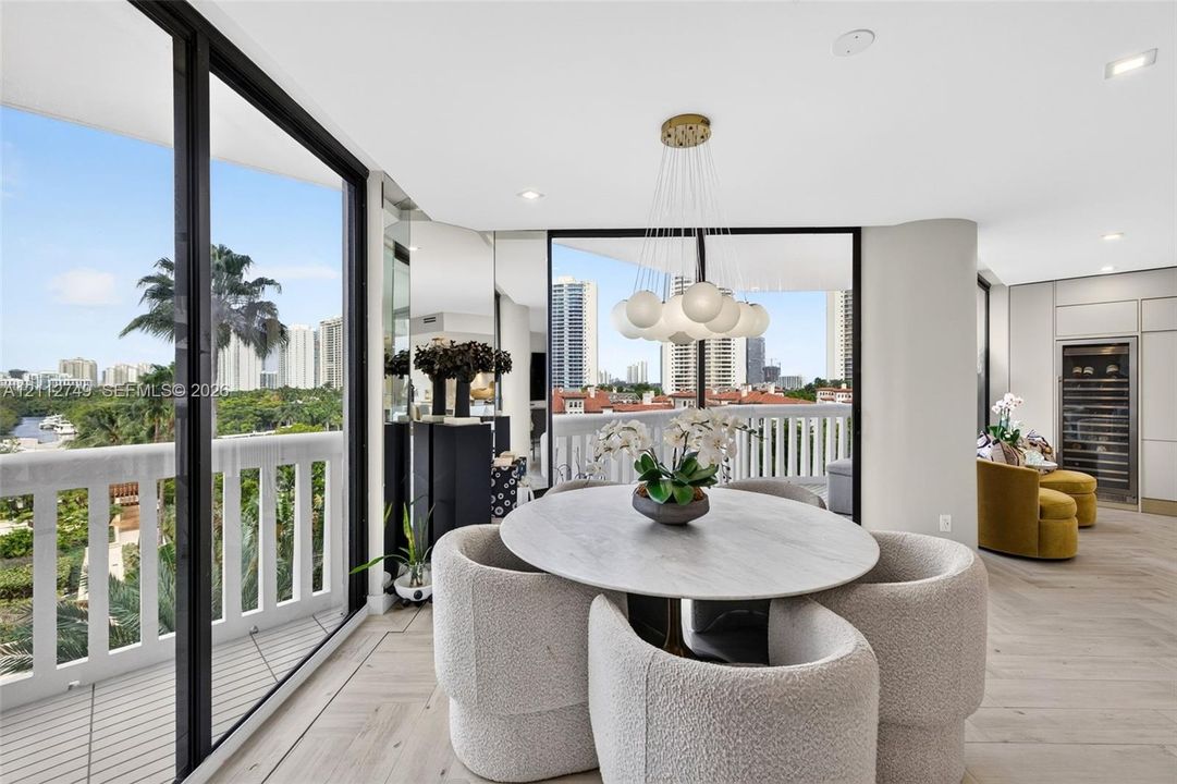 For Sale: $1,450,000 (3 beds, 3 baths, 2590 Square Feet)