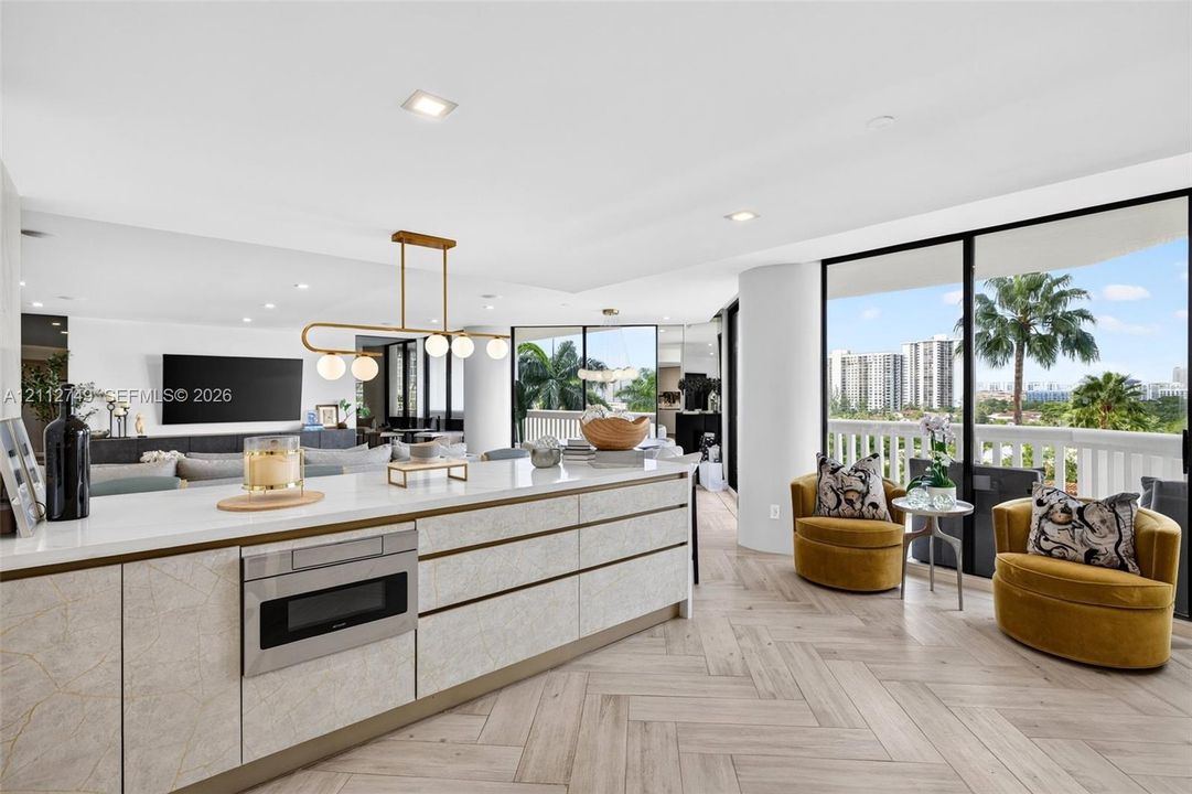 For Sale: $1,450,000 (3 beds, 3 baths, 2590 Square Feet)