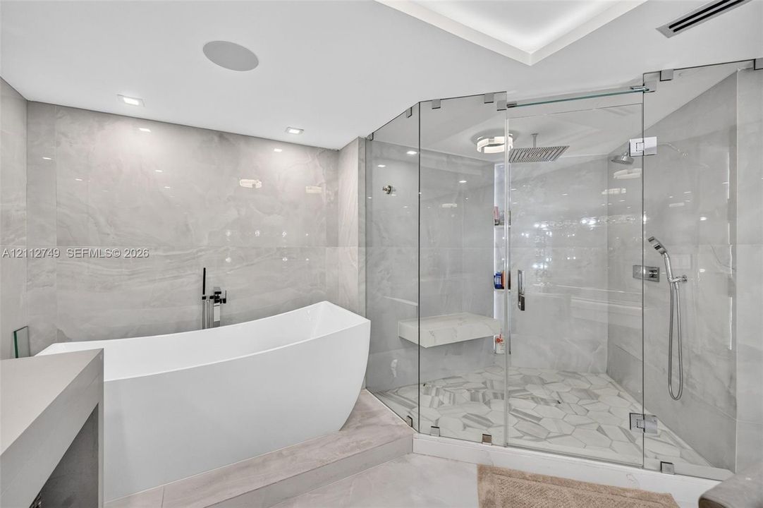 For Sale: $1,450,000 (3 beds, 3 baths, 2590 Square Feet)