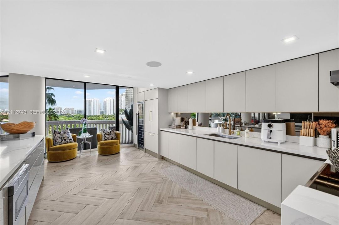 For Sale: $1,450,000 (3 beds, 3 baths, 2590 Square Feet)