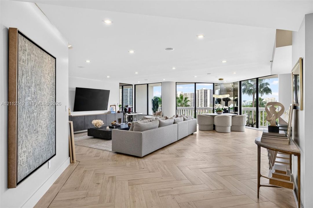 For Sale: $1,450,000 (3 beds, 3 baths, 2590 Square Feet)