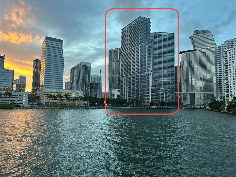 For Sale: $599,000 (1 beds, 1 baths, 816 Square Feet)