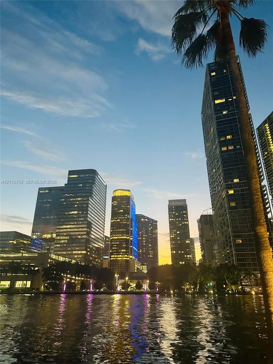 For Sale: $599,000 (1 beds, 1 baths, 816 Square Feet)