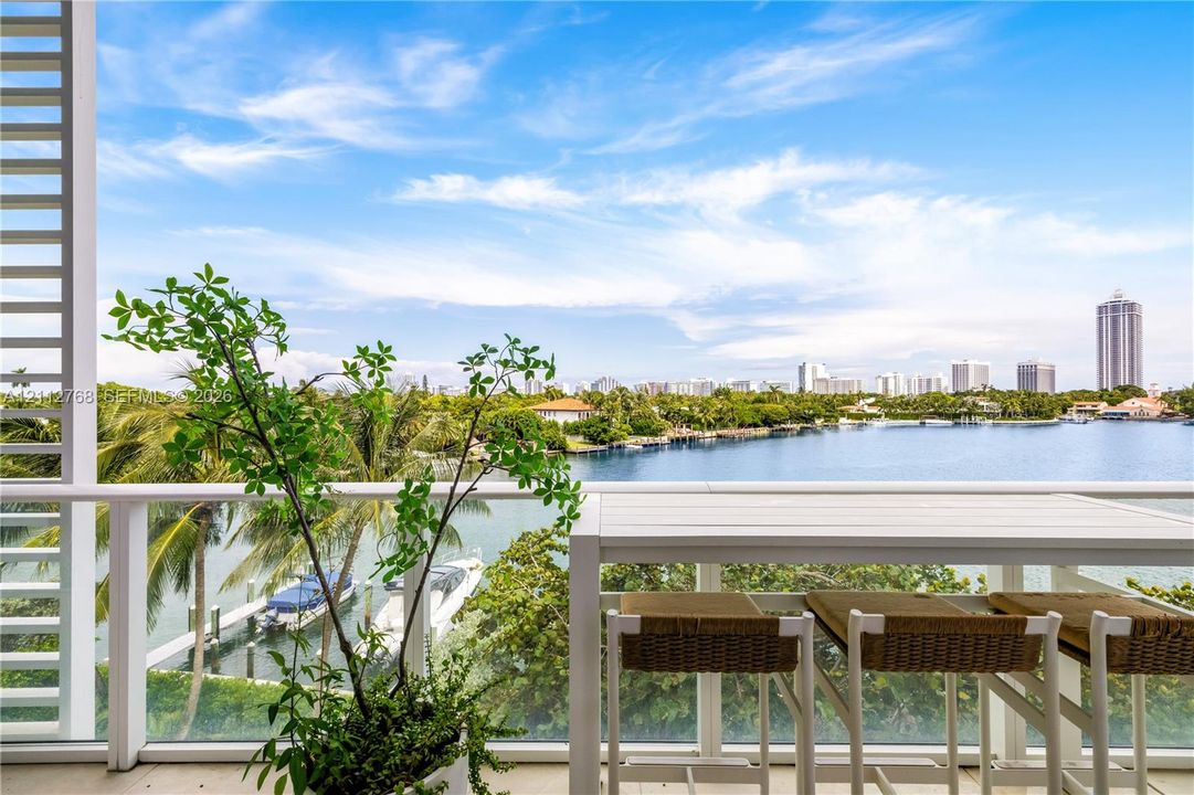 For Sale: $4,495,000 (2 beds, 2 baths, 2668 Square Feet)