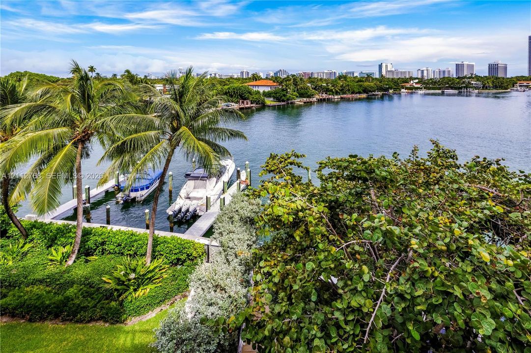 For Sale: $4,495,000 (2 beds, 2 baths, 2668 Square Feet)