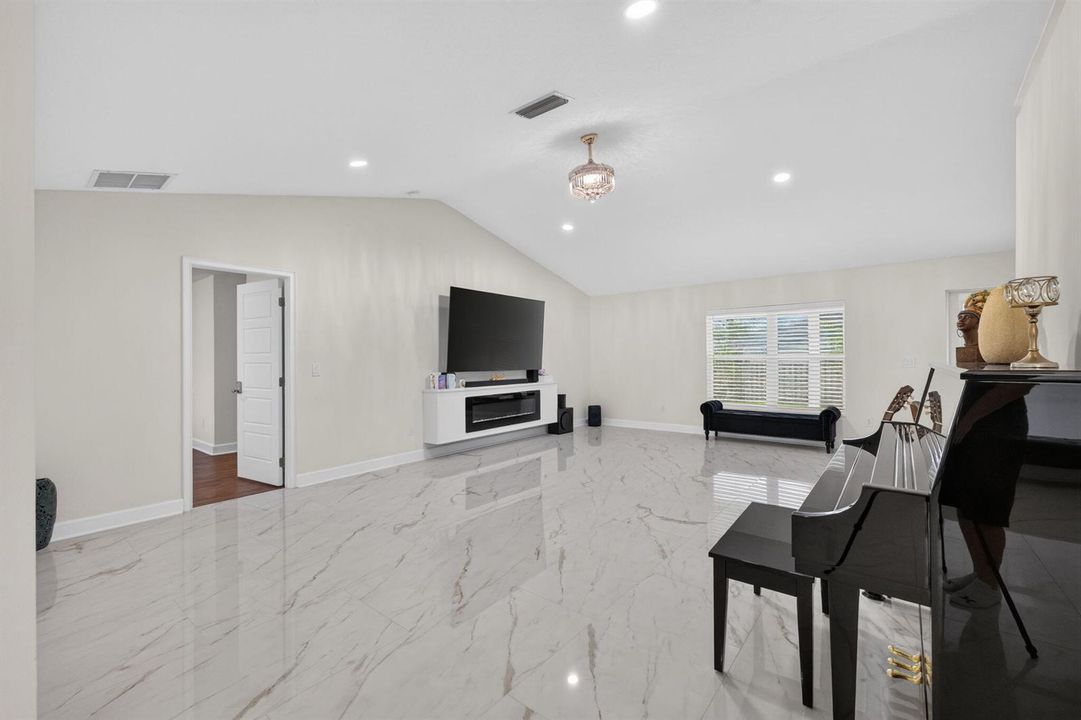 7-web-or-mls-3A5A8608