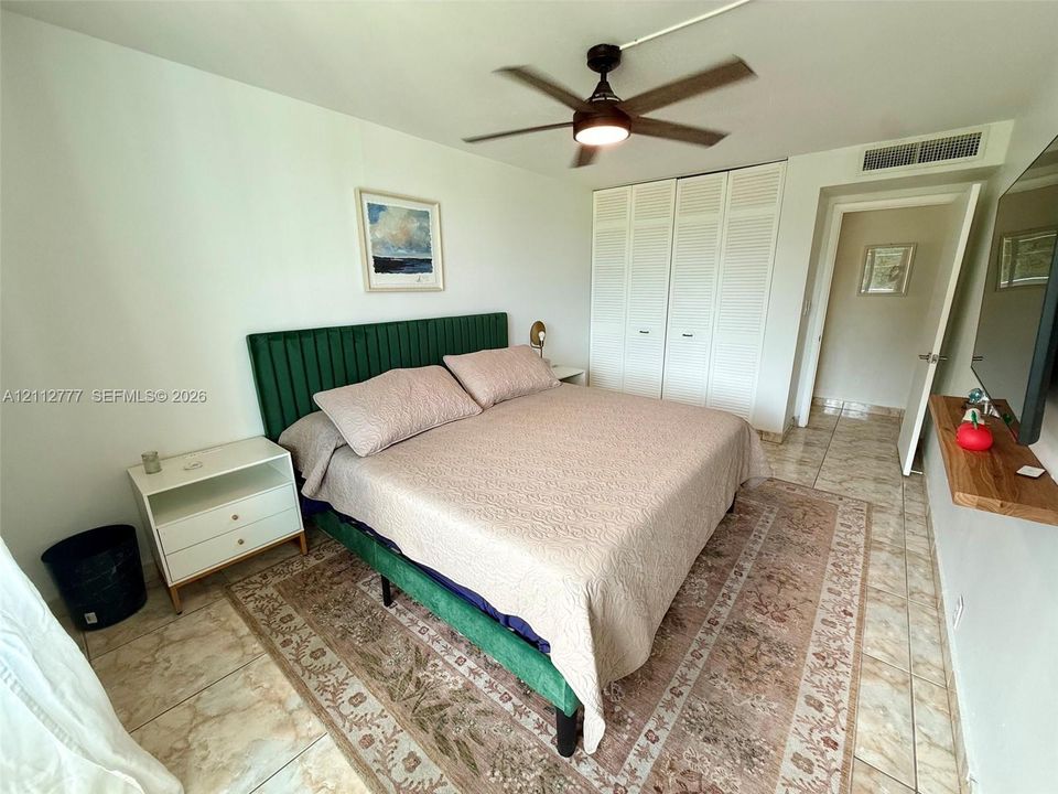For Rent: $3,000 (2 beds, 2 baths, 1135 Square Feet)