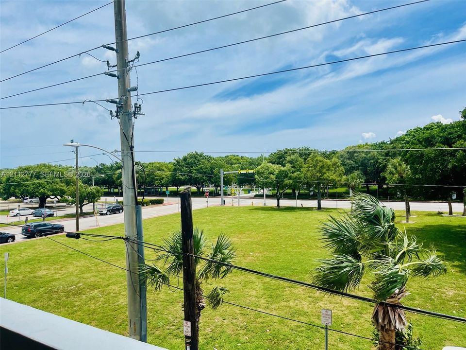 For Rent: $3,000 (2 beds, 2 baths, 1135 Square Feet)