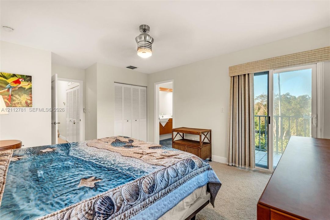 For Sale: $1,399,000 (2 beds, 2 baths, 1523 Square Feet)