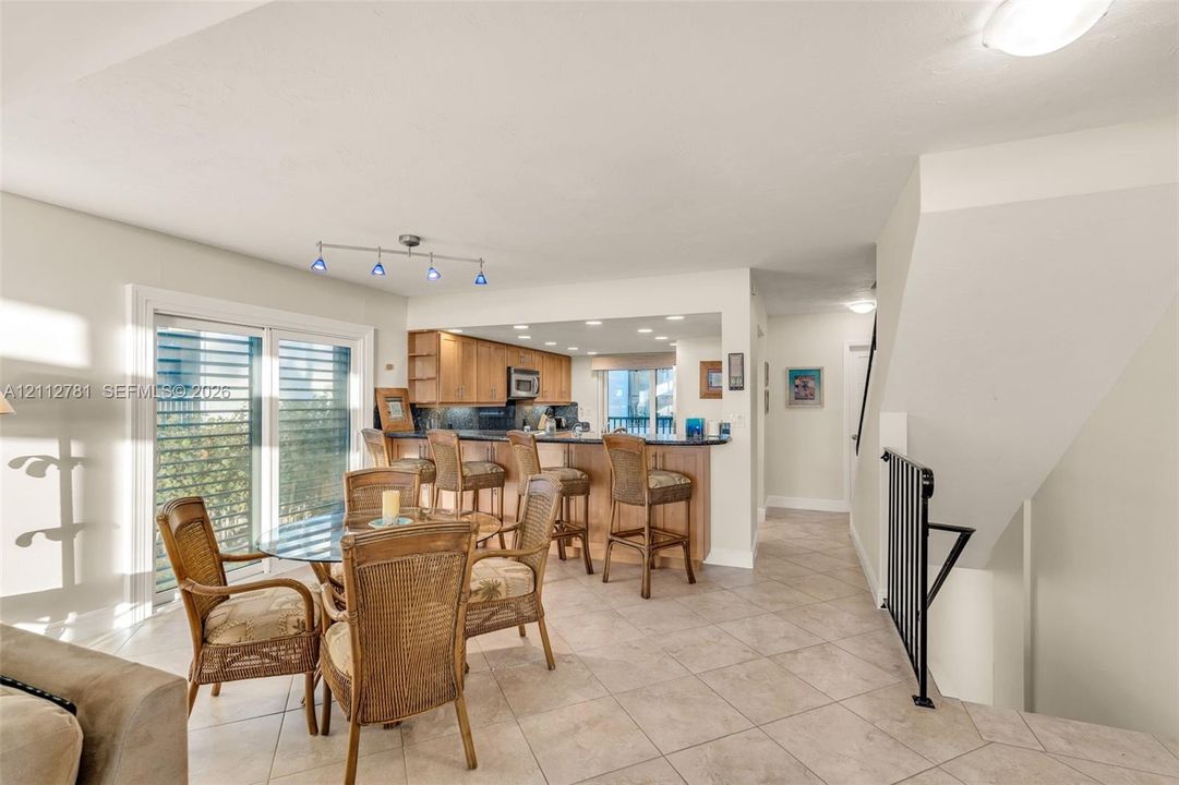 For Sale: $1,399,000 (2 beds, 2 baths, 1523 Square Feet)