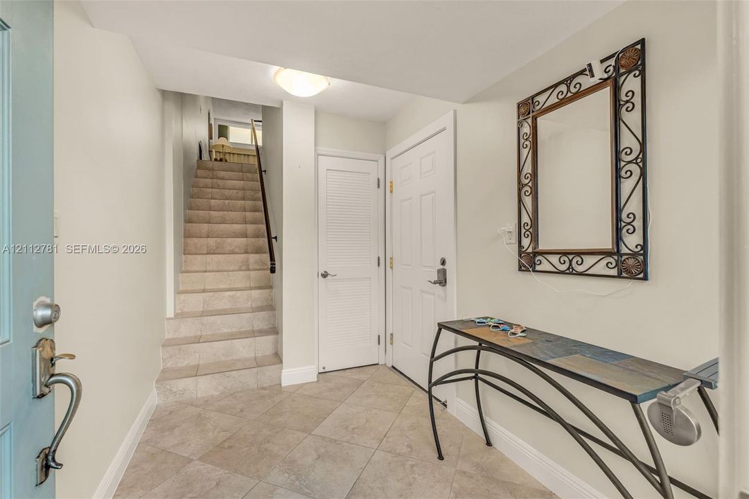 For Sale: $1,399,000 (2 beds, 2 baths, 1523 Square Feet)