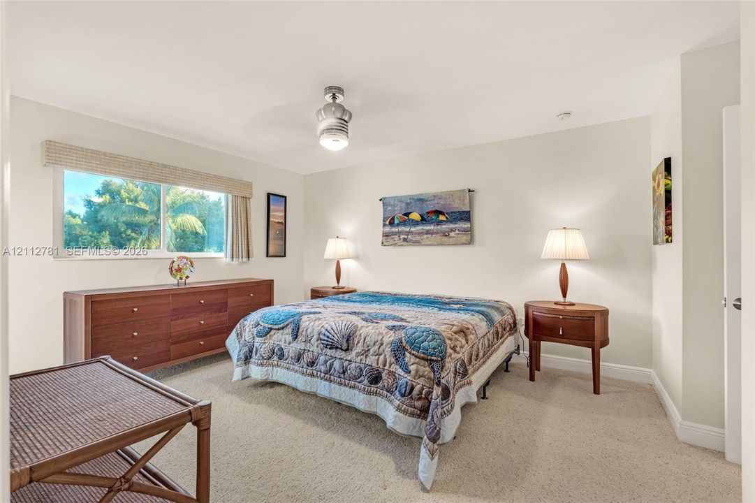 For Sale: $1,399,000 (2 beds, 2 baths, 1523 Square Feet)