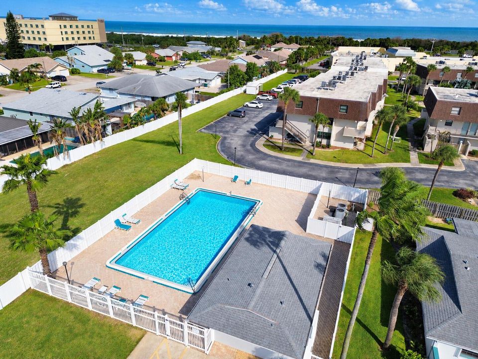 22 - Pool