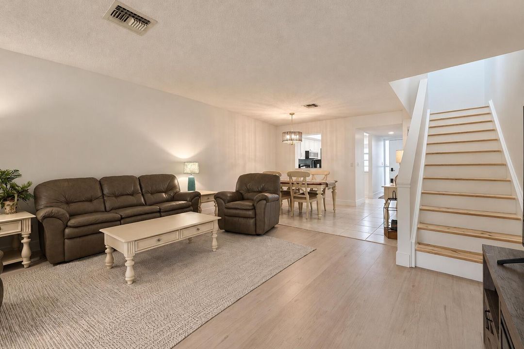 7 - Family Room