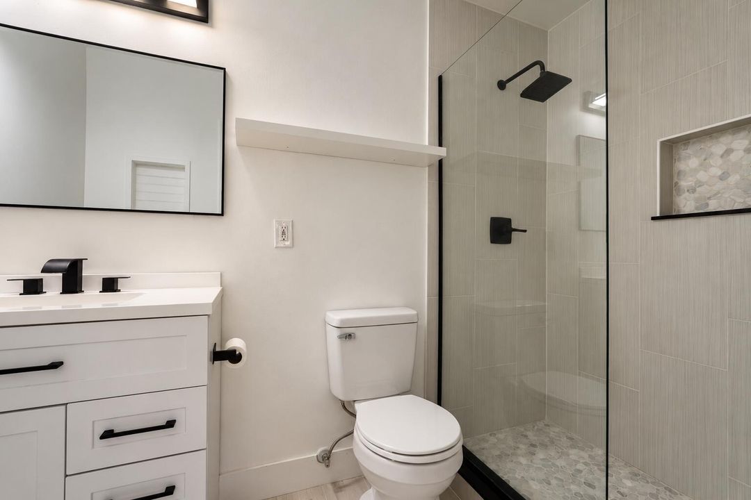 14 - Primary Bath