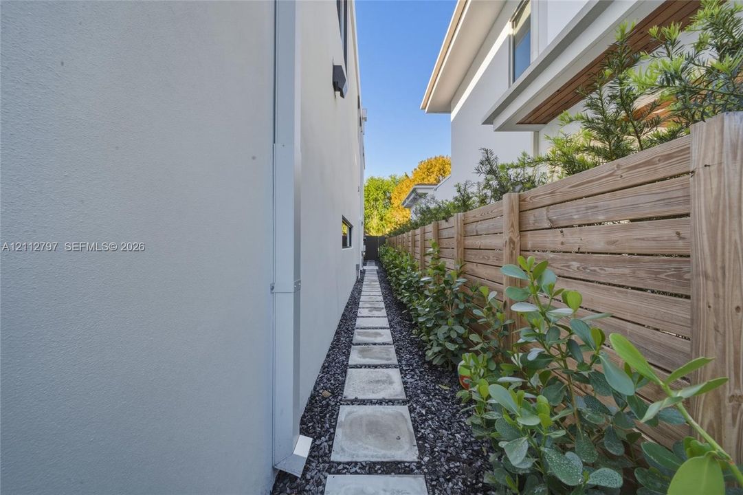 En Venta: $5,195,000 (4 camas, 4 baños, 3793 Pies cuadrados)