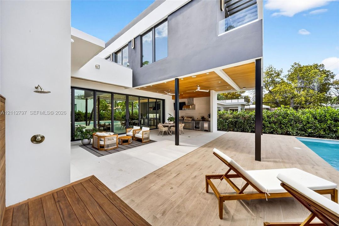 En Venta: $5,195,000 (4 camas, 4 baños, 3793 Pies cuadrados)