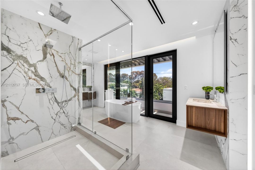 En Venta: $5,195,000 (4 camas, 4 baños, 3793 Pies cuadrados)
