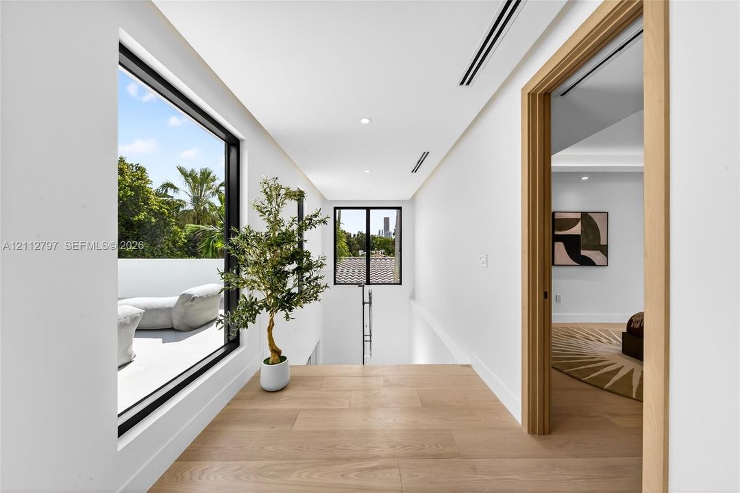 En Venta: $5,195,000 (4 camas, 4 baños, 3793 Pies cuadrados)