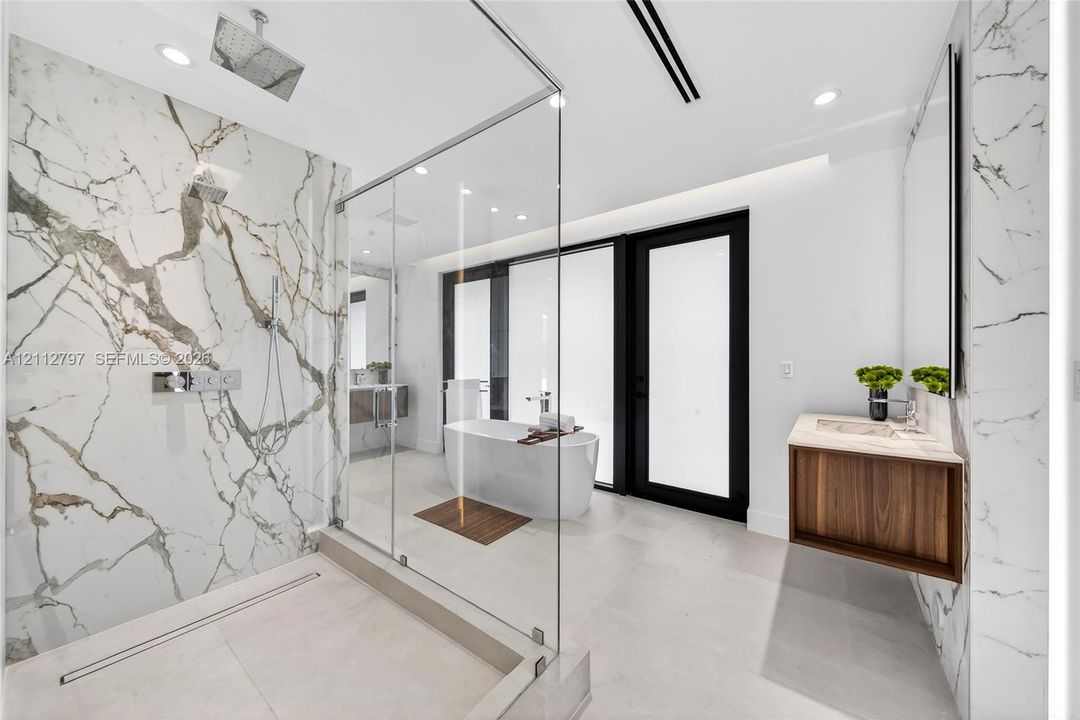 En Venta: $5,195,000 (4 camas, 4 baños, 3793 Pies cuadrados)