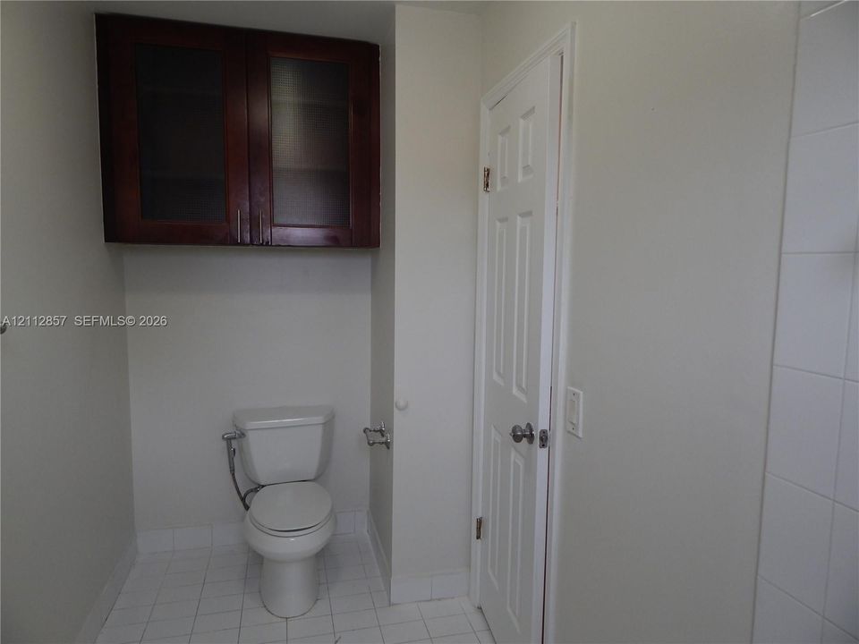 В аренду: $2,850 (3 спален, 2 ванн, 1216 Квадратных фут)