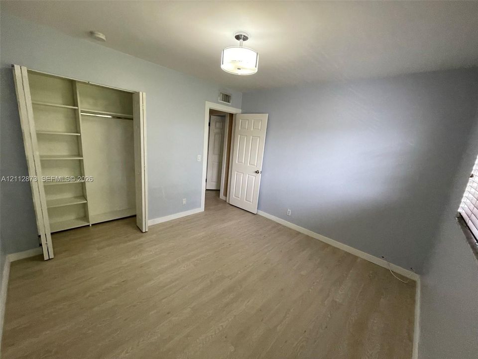 В аренду: $2,600 (2 спален, 1 ванн, 994 Квадратных фут)