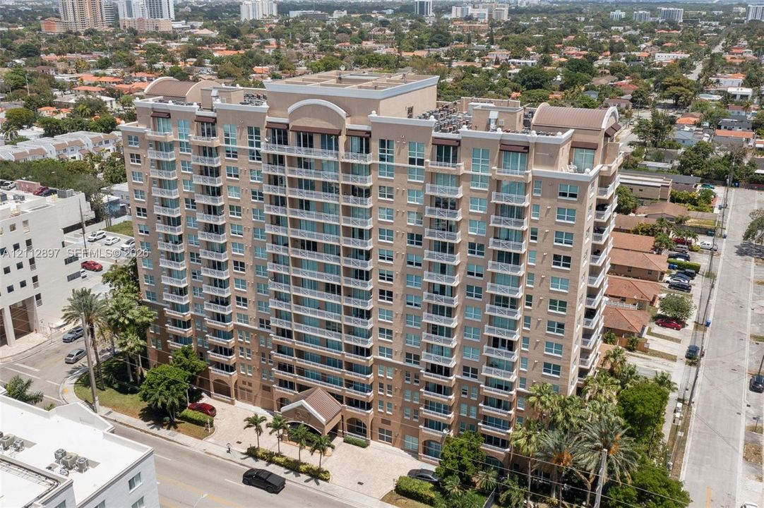 На продажу: $490,000 (2 спален, 2 ванн, 1027 Квадратных фут)