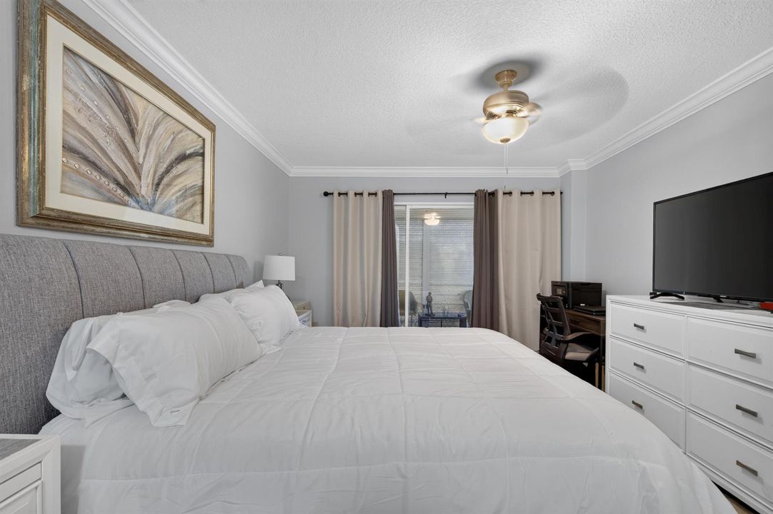 Guest bedroom
