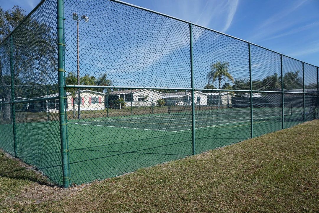 PinelakeCourts