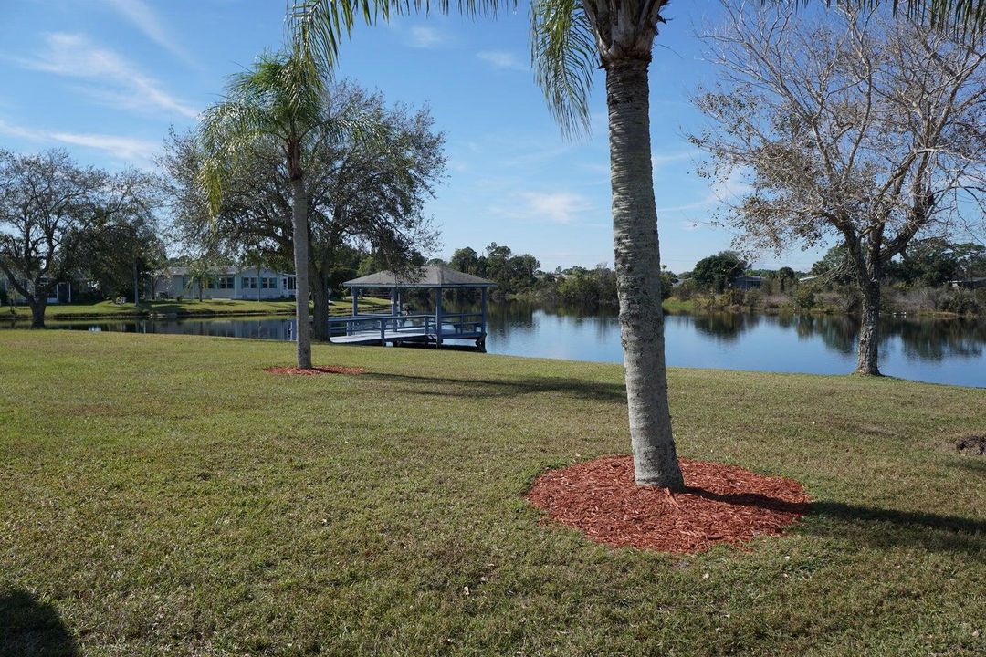 PinelakeWaterView