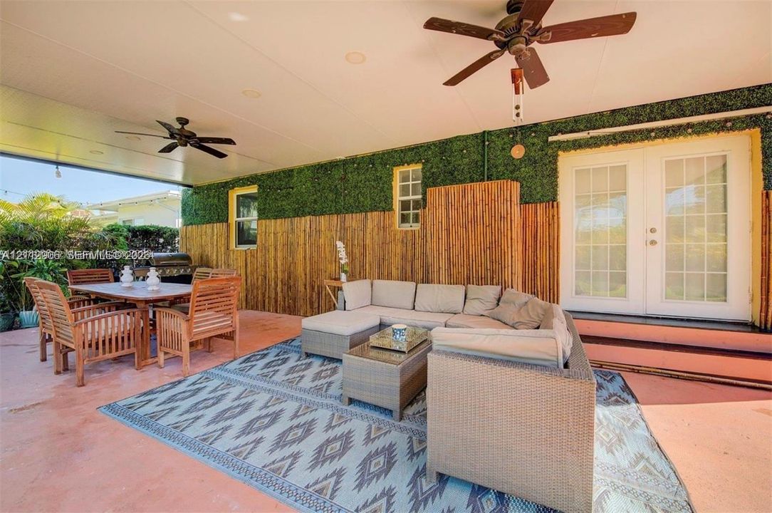 For Rent: $4,900 (4 beds, 2 baths, 1831 Square Feet)