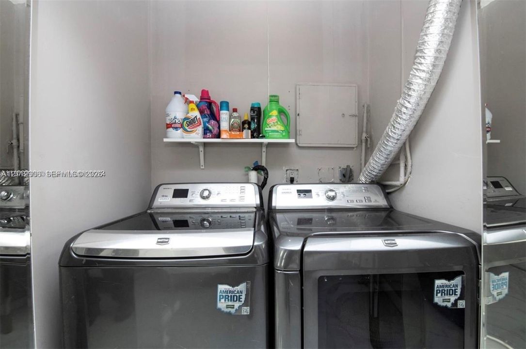 For Rent: $4,900 (4 beds, 2 baths, 1831 Square Feet)