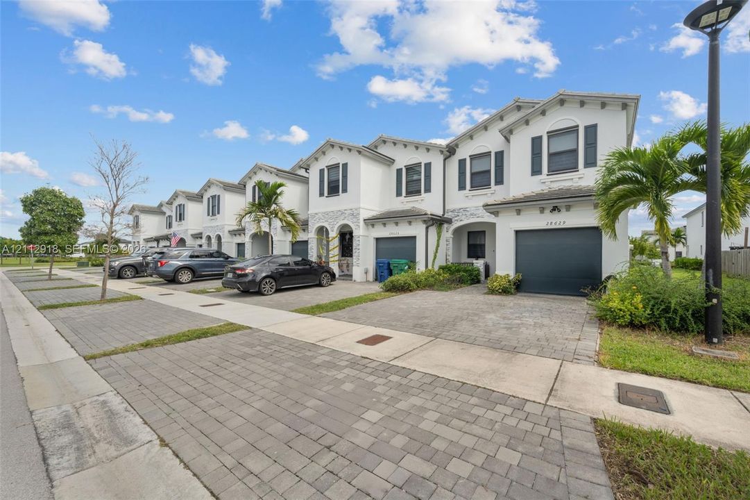 Two-story corner TH