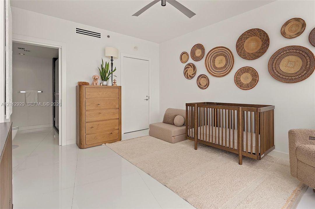 For Sale: $2,600,000 (2 beds, 2 baths, 1425 Square Feet)