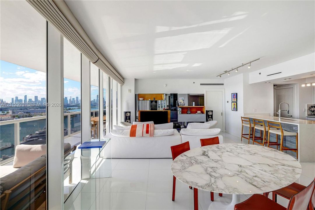 For Sale: $2,600,000 (2 beds, 2 baths, 1425 Square Feet)