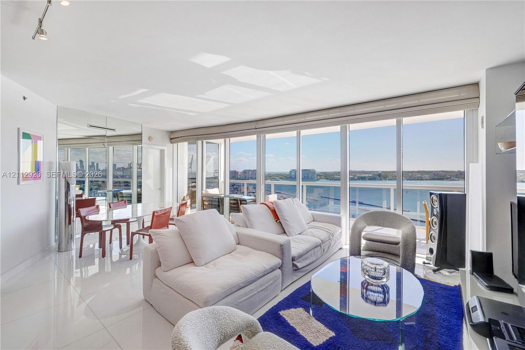 For Sale: $2,600,000 (2 beds, 2 baths, 1425 Square Feet)