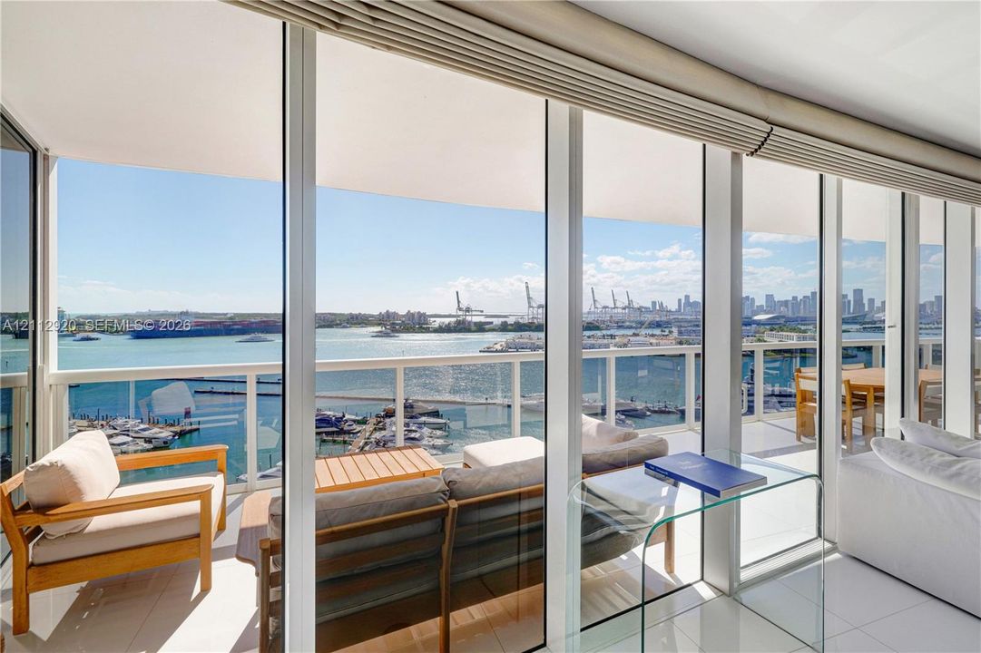 For Sale: $2,600,000 (2 beds, 2 baths, 1425 Square Feet)