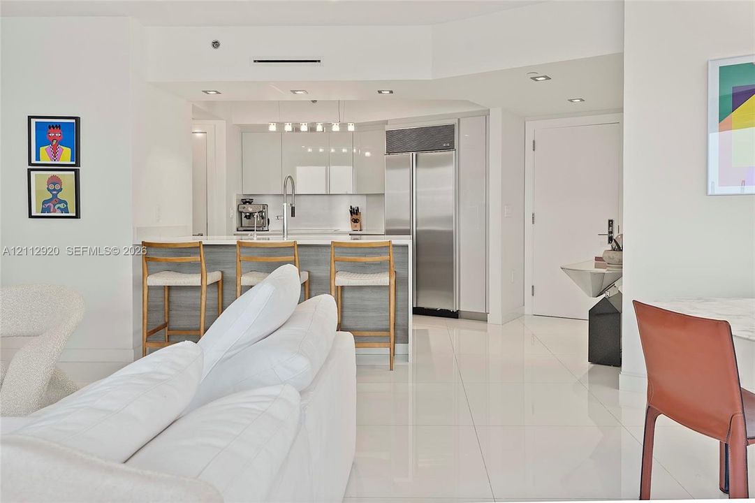 For Sale: $2,600,000 (2 beds, 2 baths, 1425 Square Feet)